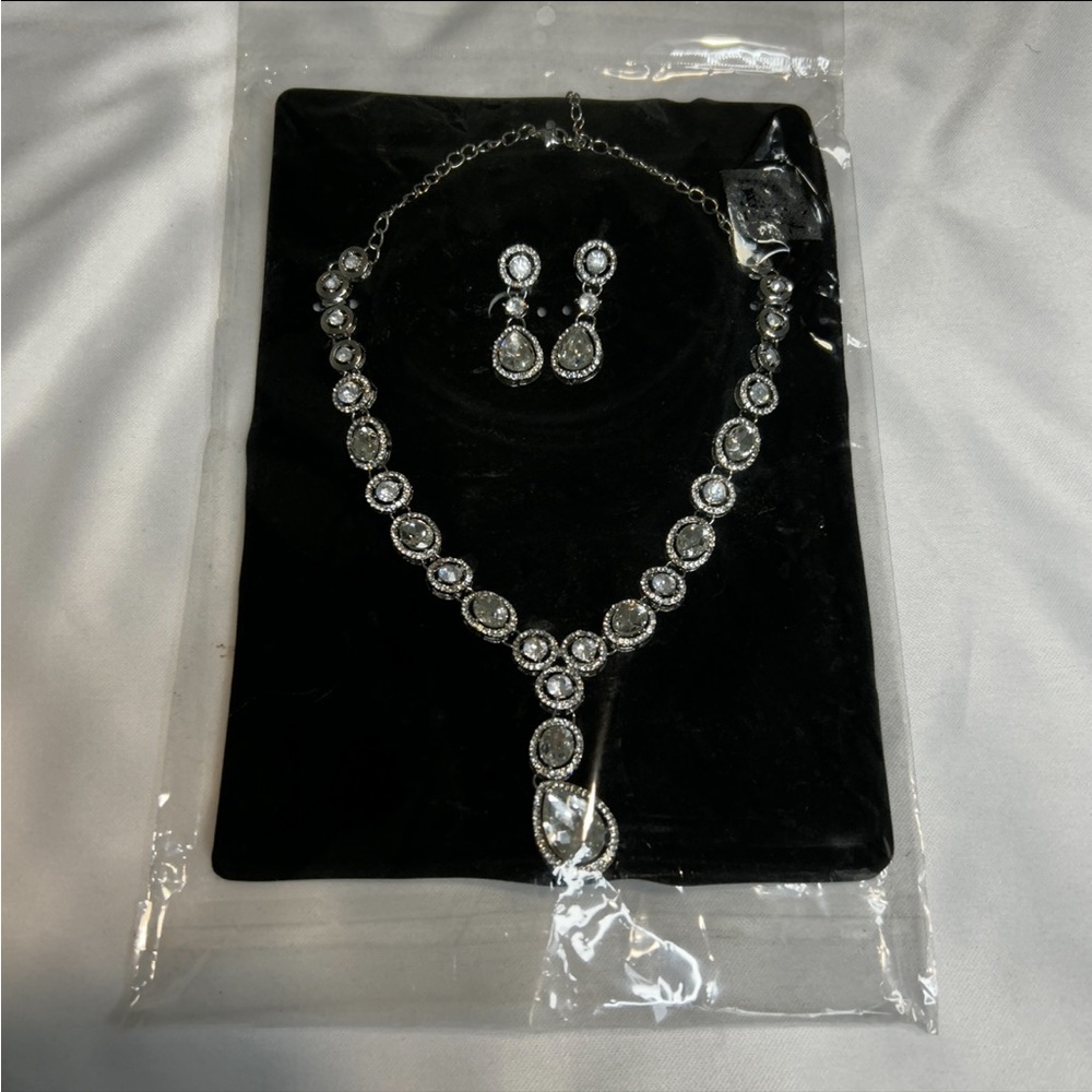 Fashion Jewelry Necklace And Earrings Set